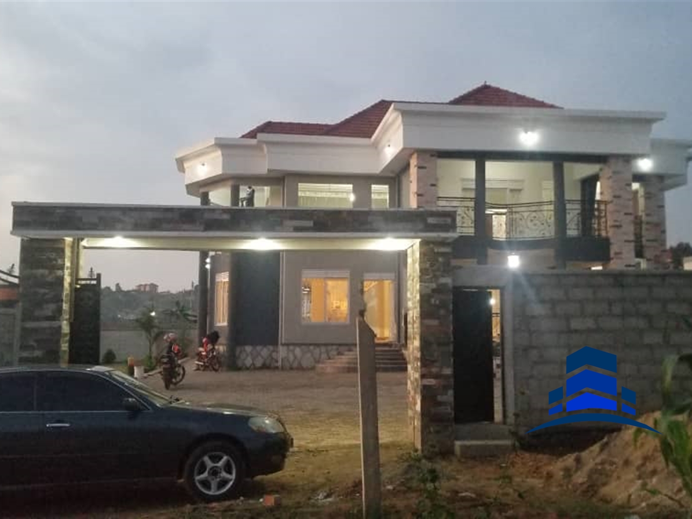 Villa for sale in Lubowa Wakiso