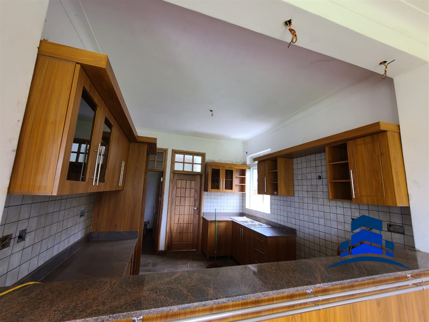 Villa for sale in Muyenga Kampala