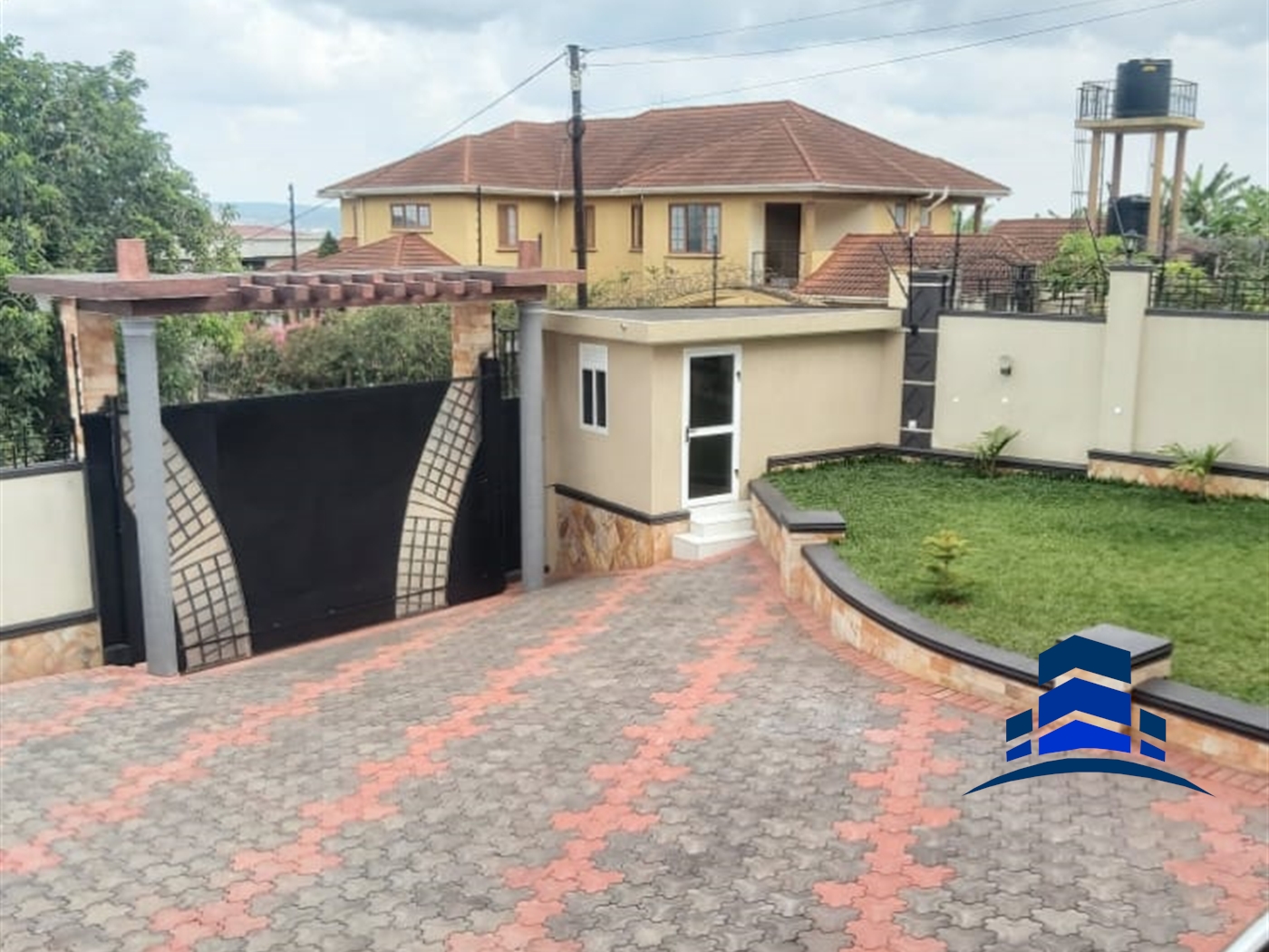 Mansion for sale in Lubowa Wakiso