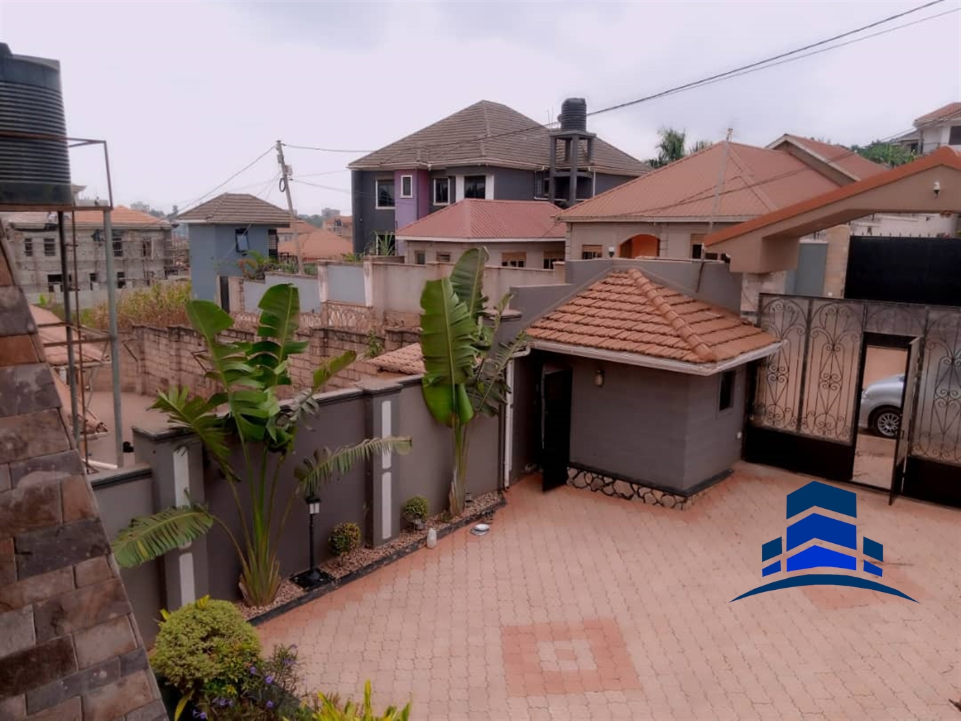 Villa for sale in Kira Wakiso