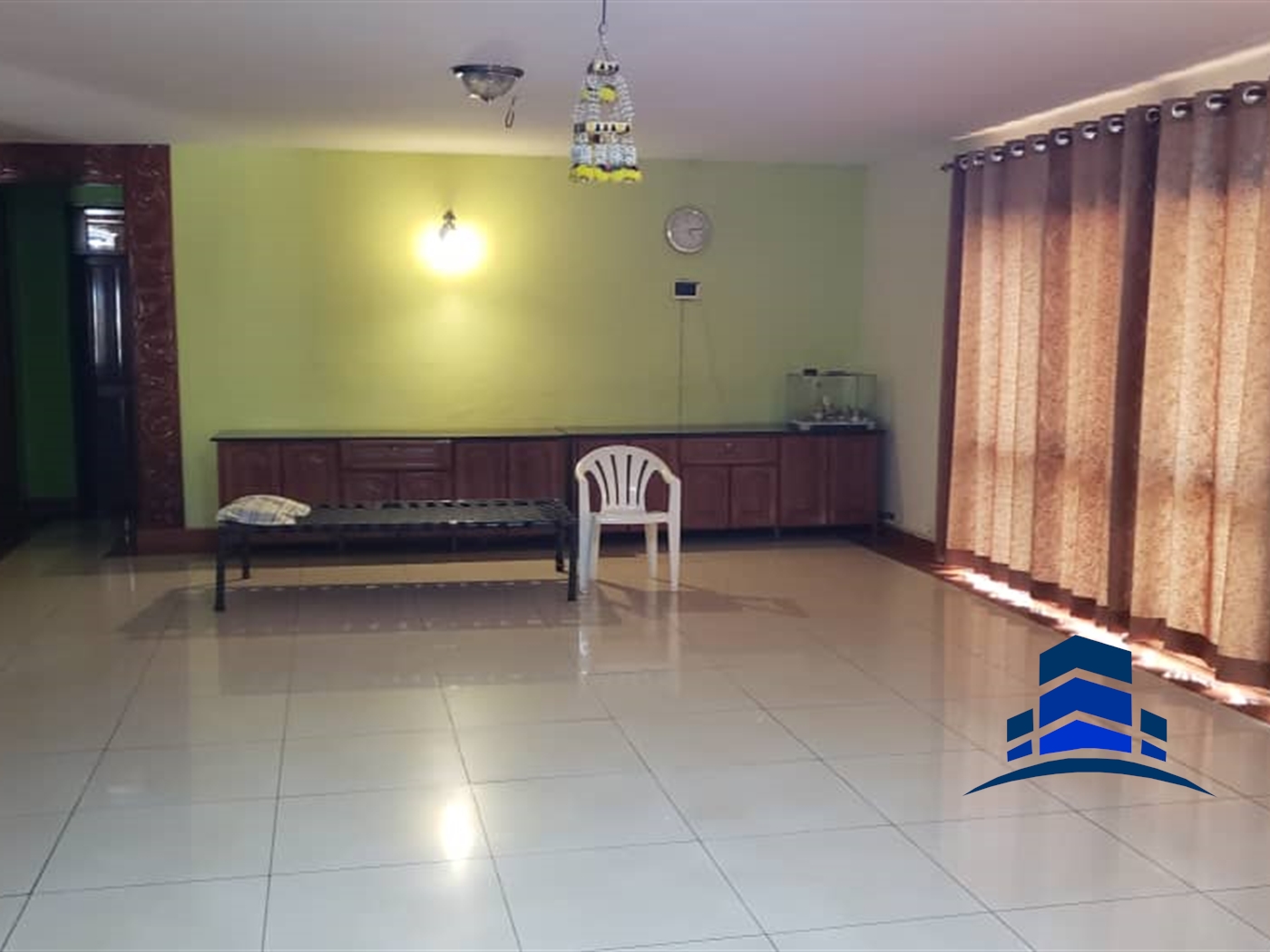 Villa for sale in Lweza Wakiso