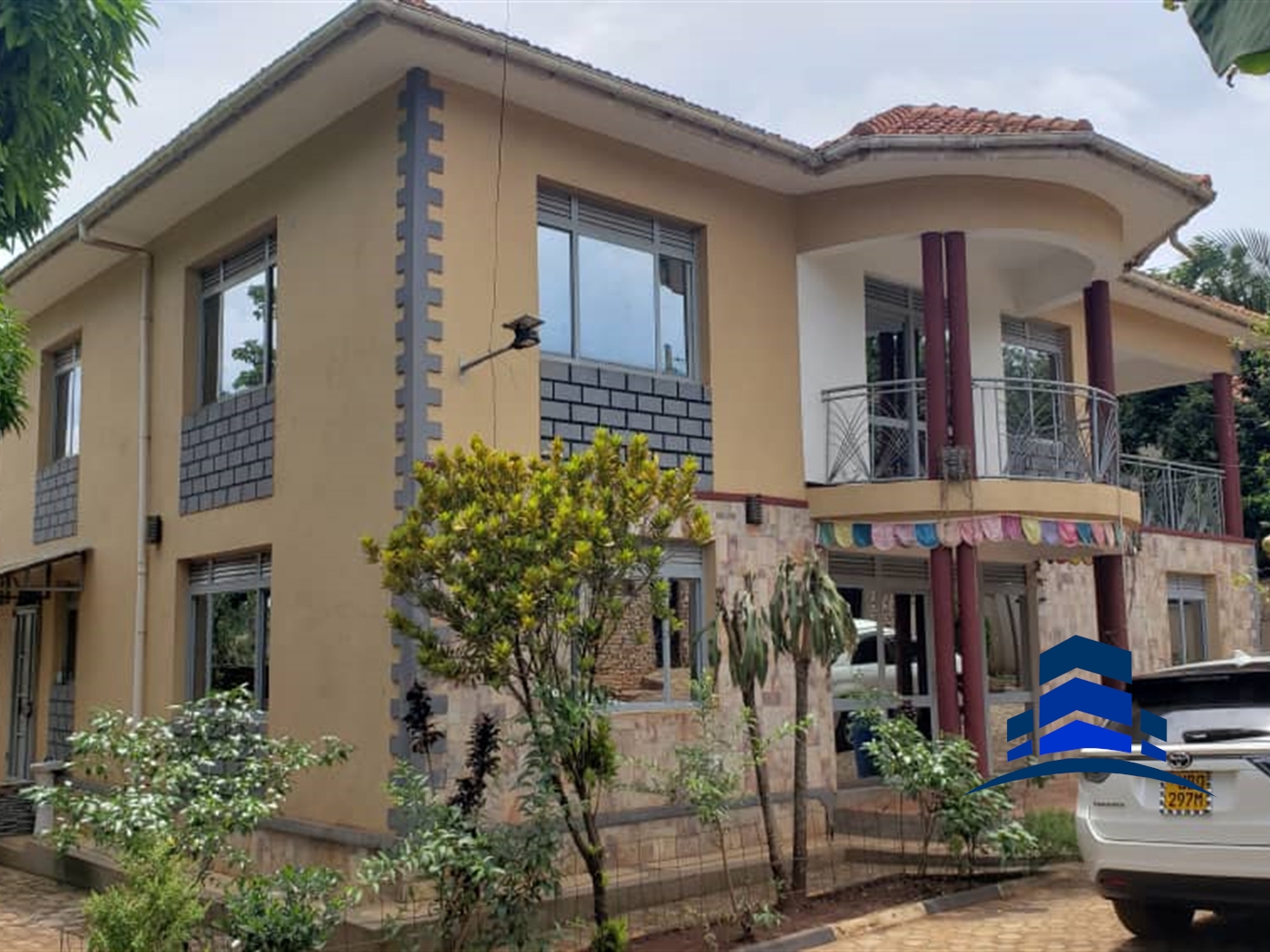 Villa for sale in Lweza Wakiso