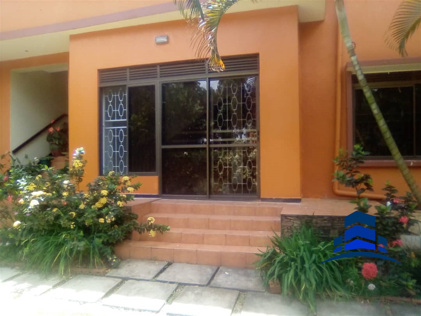 Villa for sale in Naalya Kampala