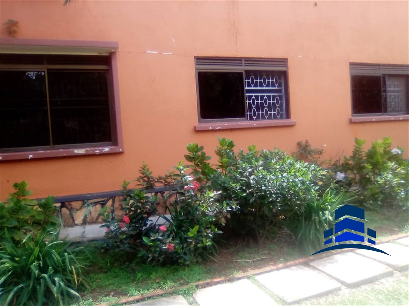 Villa for sale in Naalya Kampala