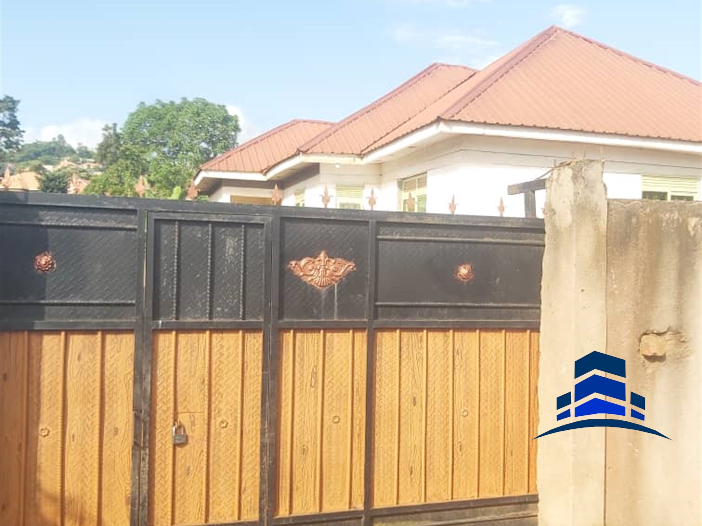 Bungalow for sale in Kitenderi Wakiso