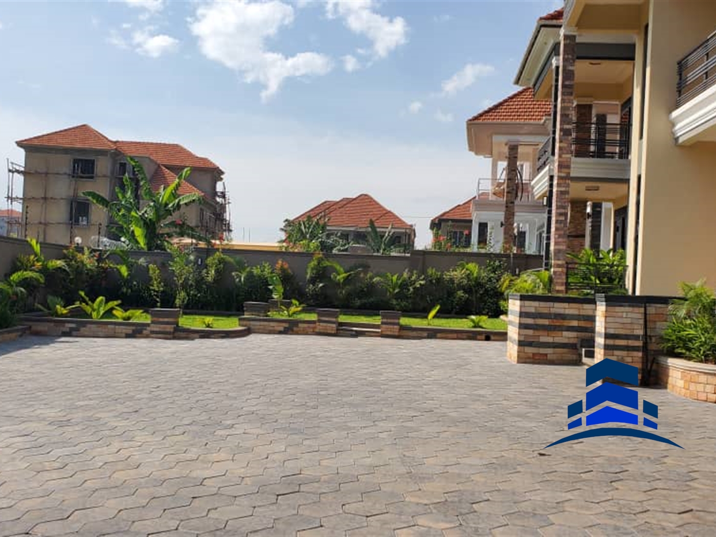 Villa for sale in Kisaasi Kampala