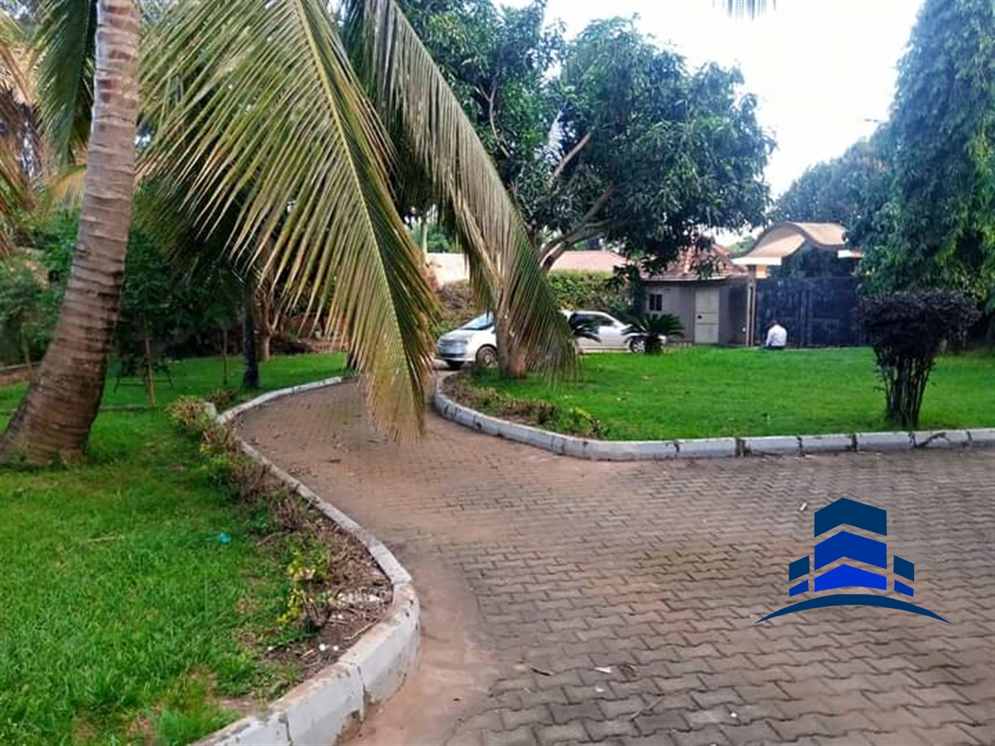 Villa for sale in Kitubulu Wakiso