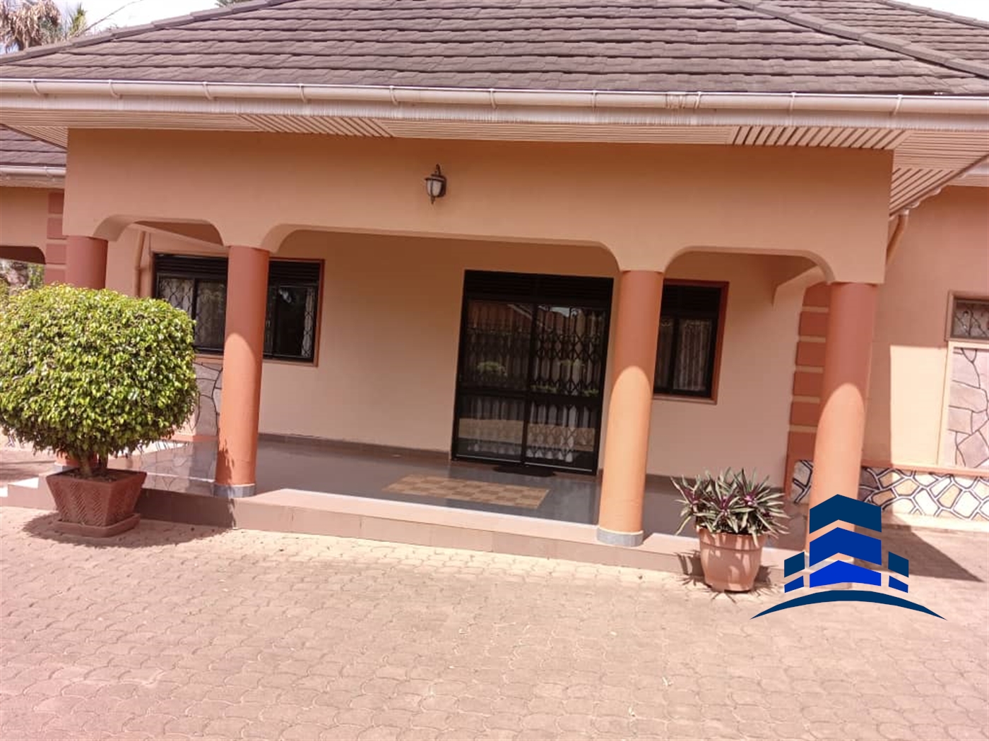 Bungalow for rent in Naguru Kampala