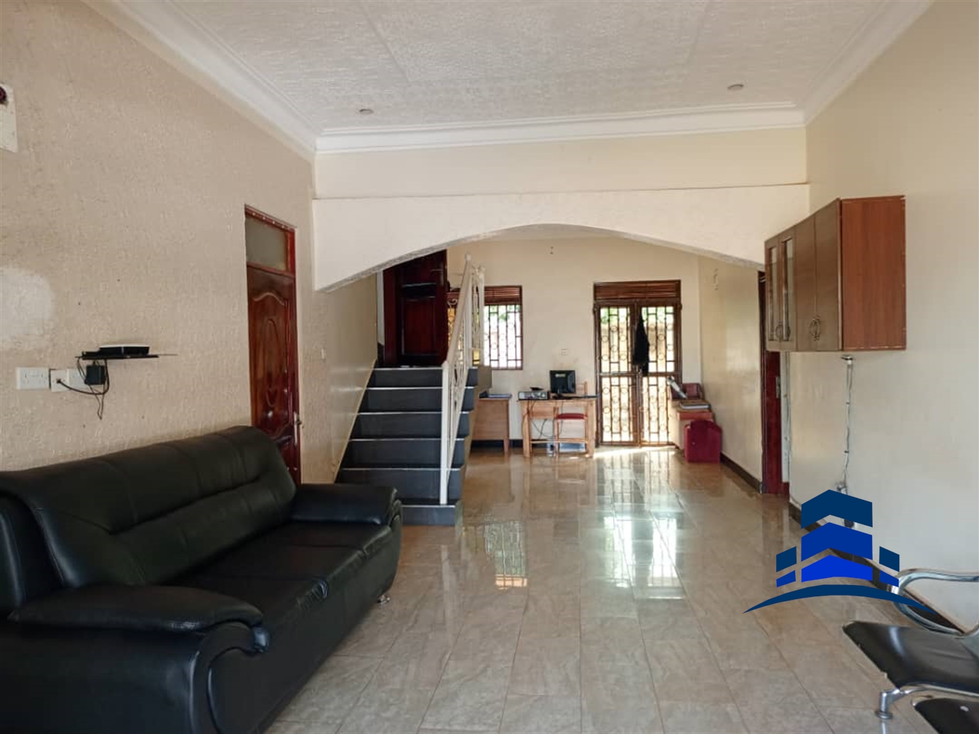 Storeyed house for sale in Wakisocenter Wakiso