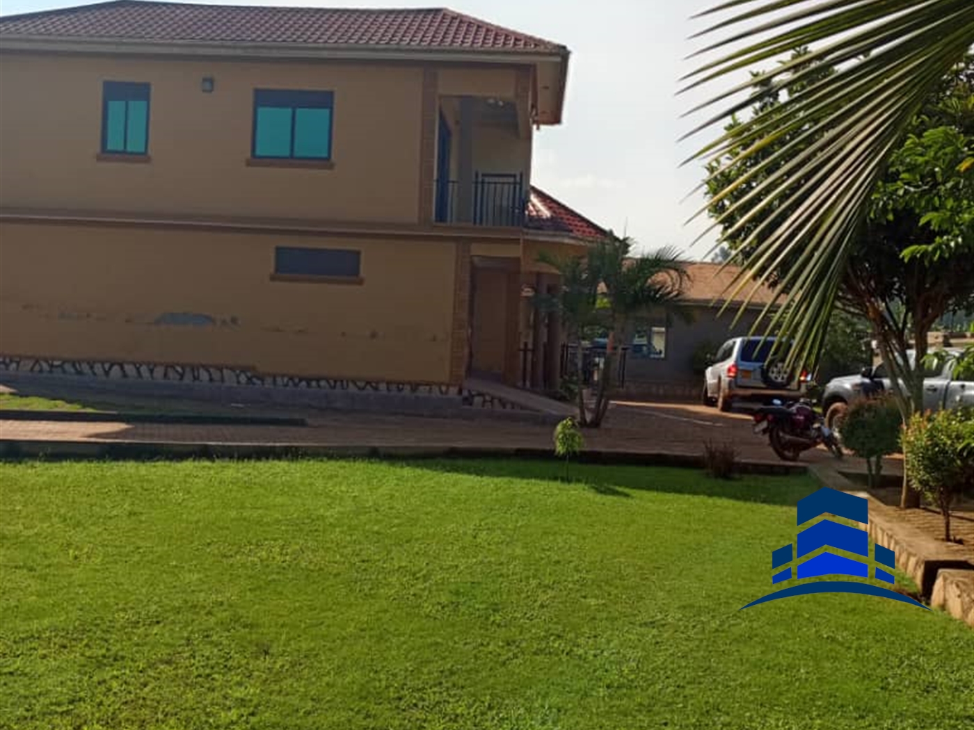 Storeyed house for sale in Wakisocenter Wakiso