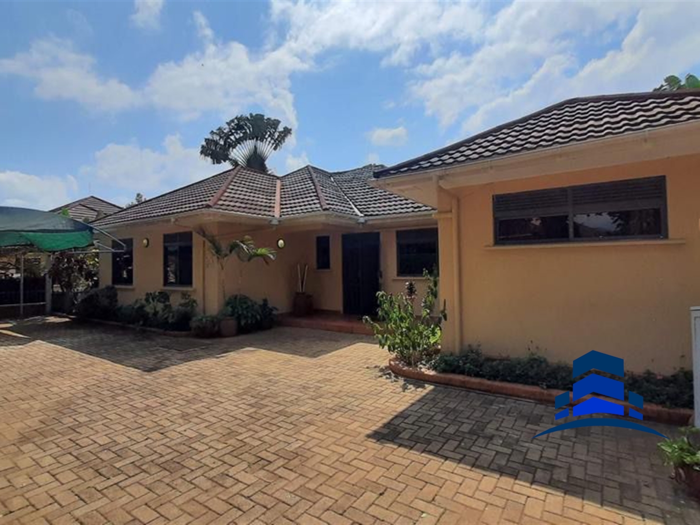 Bungalow for sale in Munyonyo Kampala