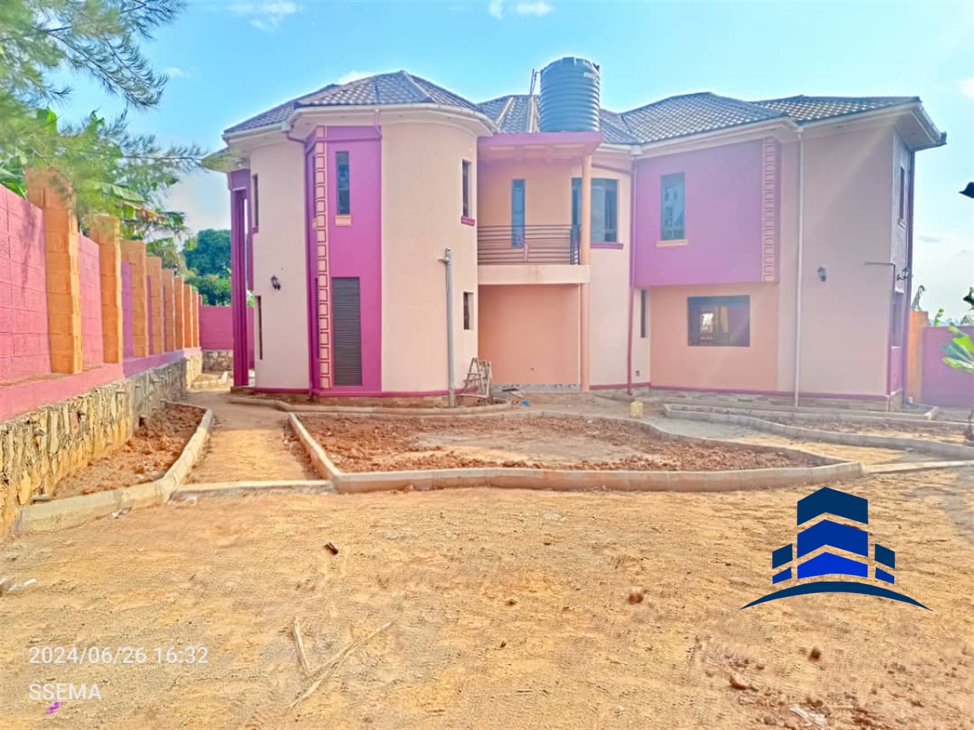 Storeyed house for sale in Buloba Wakiso