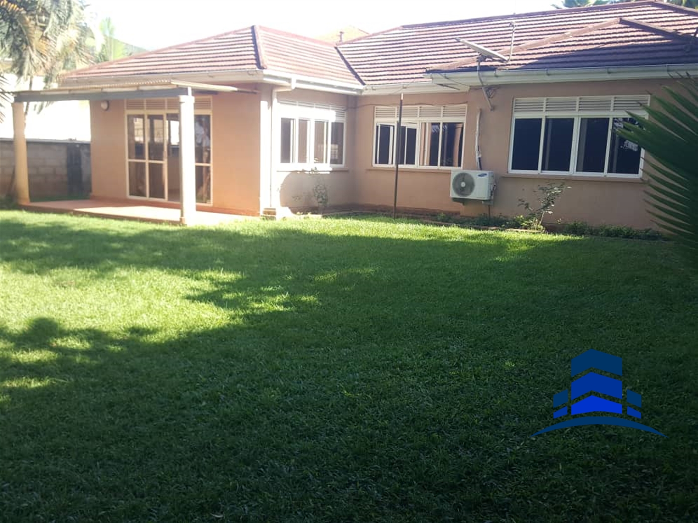 Bungalow for rent in Munyonyo Kampala