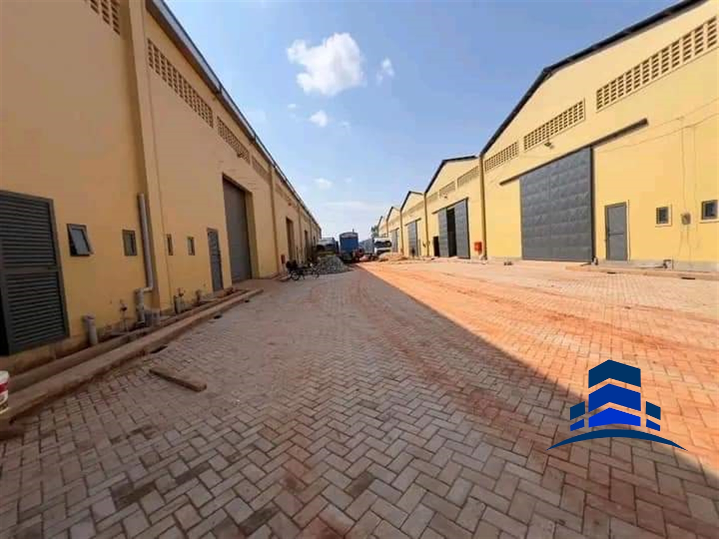 Warehouse for rent in Nalukolongo Kampala