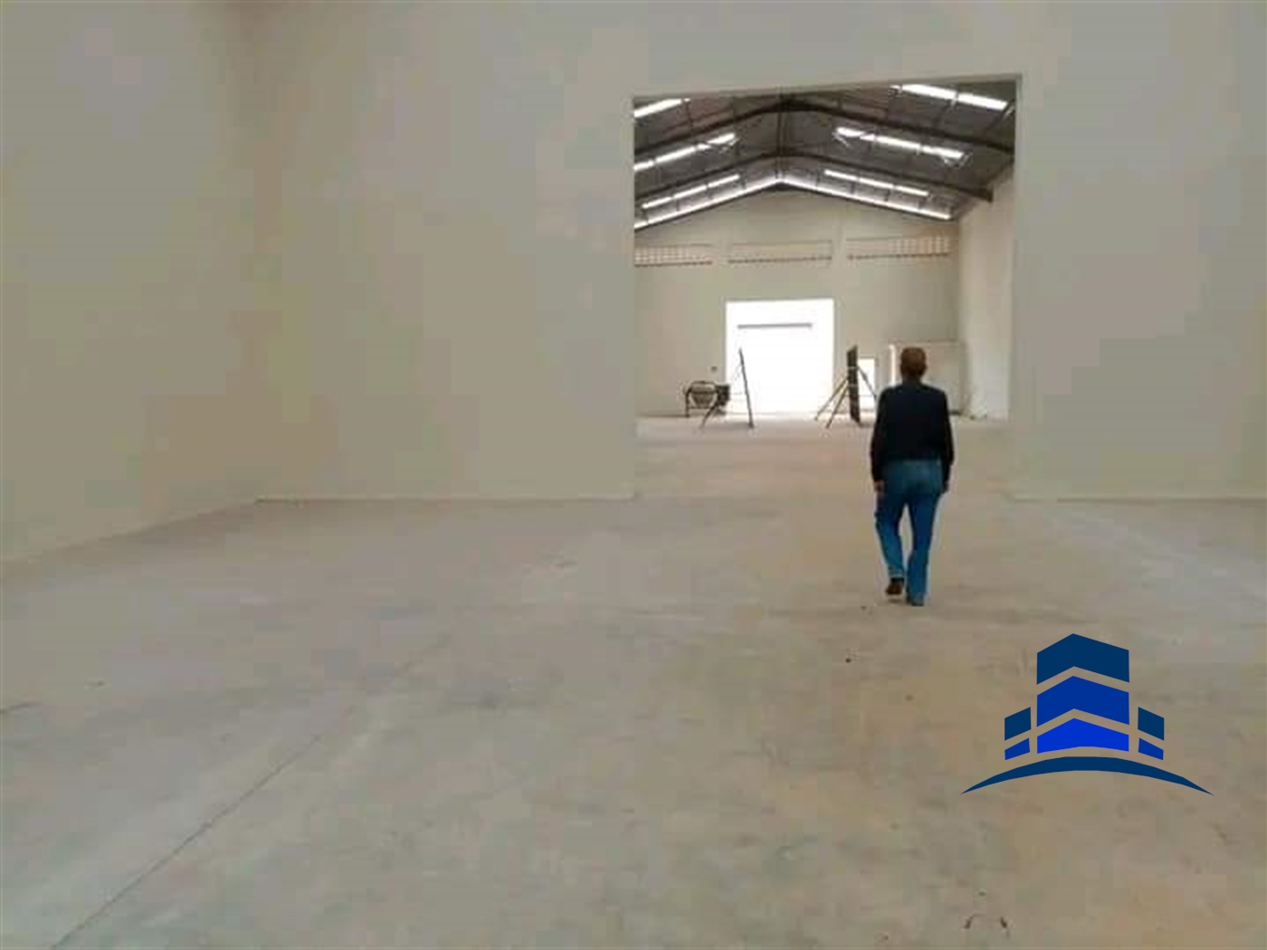 Warehouse for rent in Nalukolongo Kampala