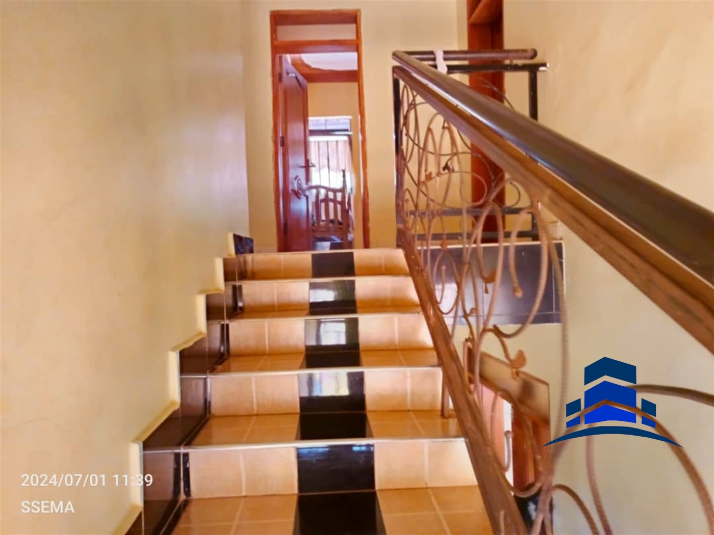 Storeyed house for sale in Masanafu Wakiso