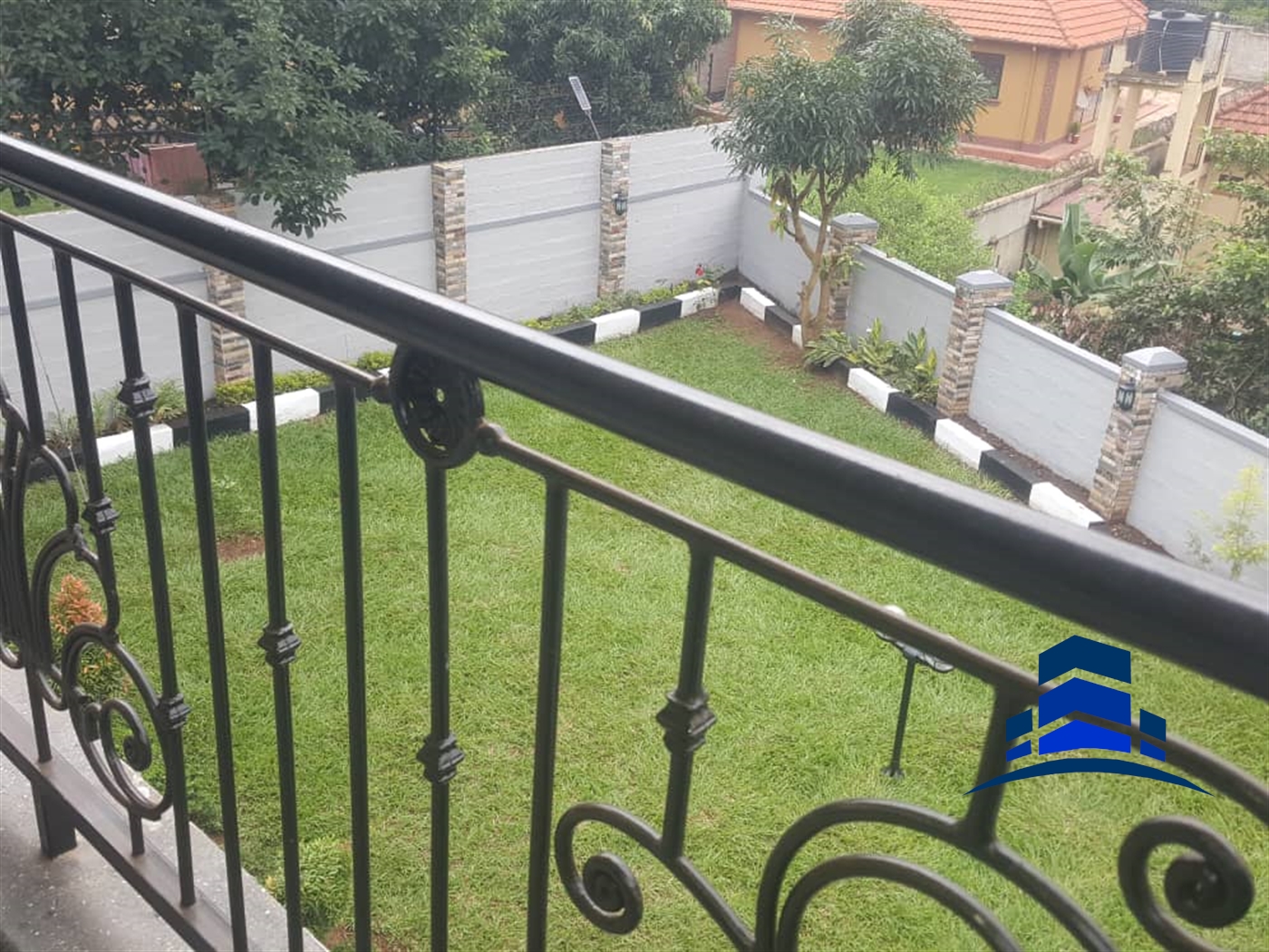 Storeyed house for rent in Munyonyo Kampala