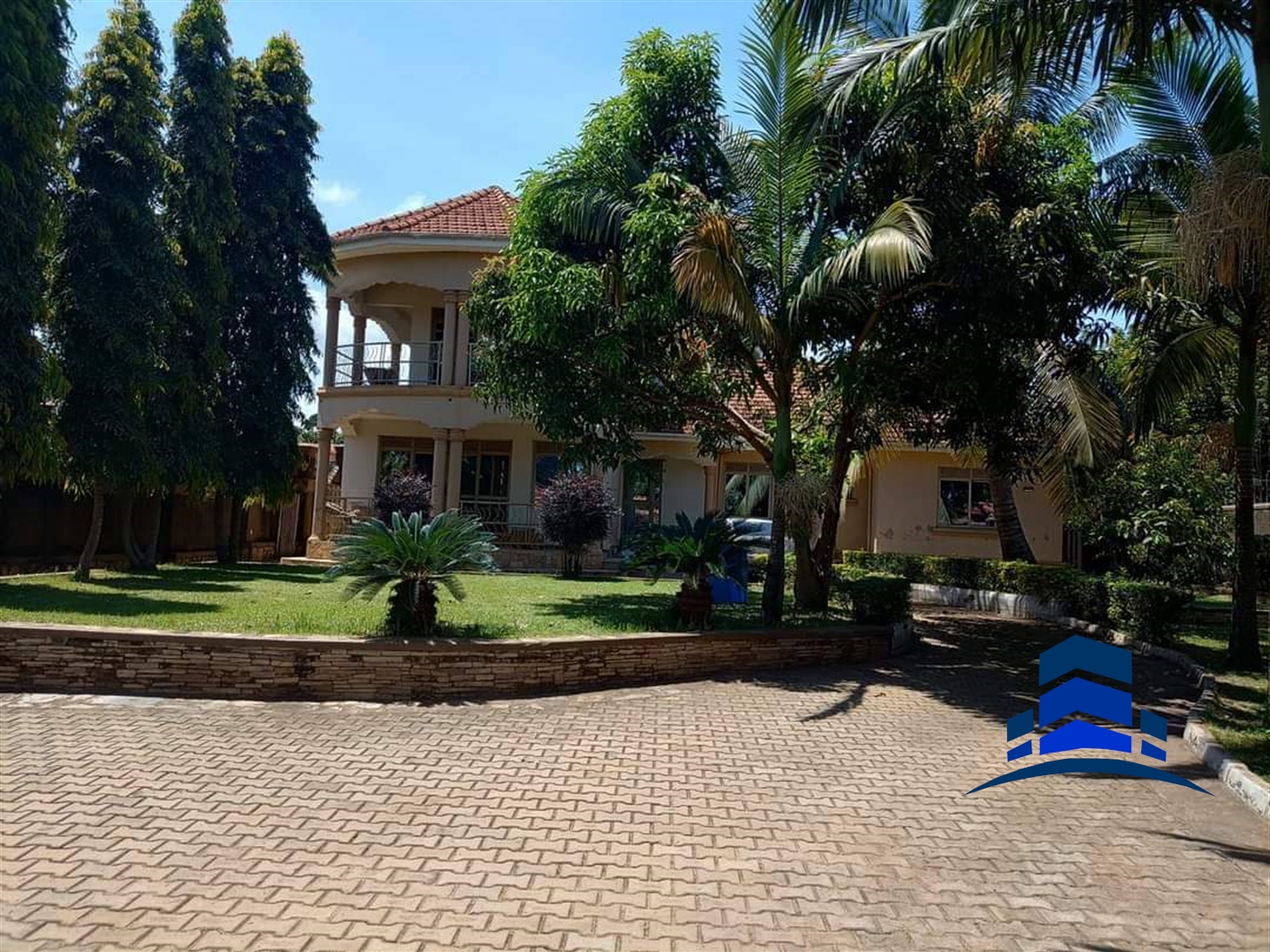 Storeyed house for sale in Entebbe Wakiso