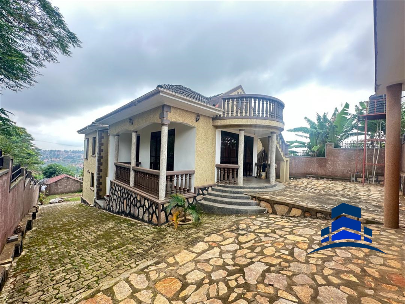 Storeyed house for sale in Namugongo Wakiso