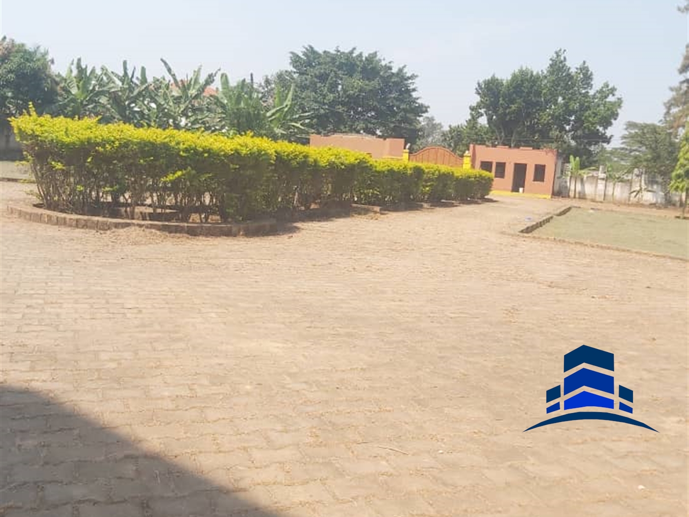 Storeyed house for sale in Munyonyo Kampala