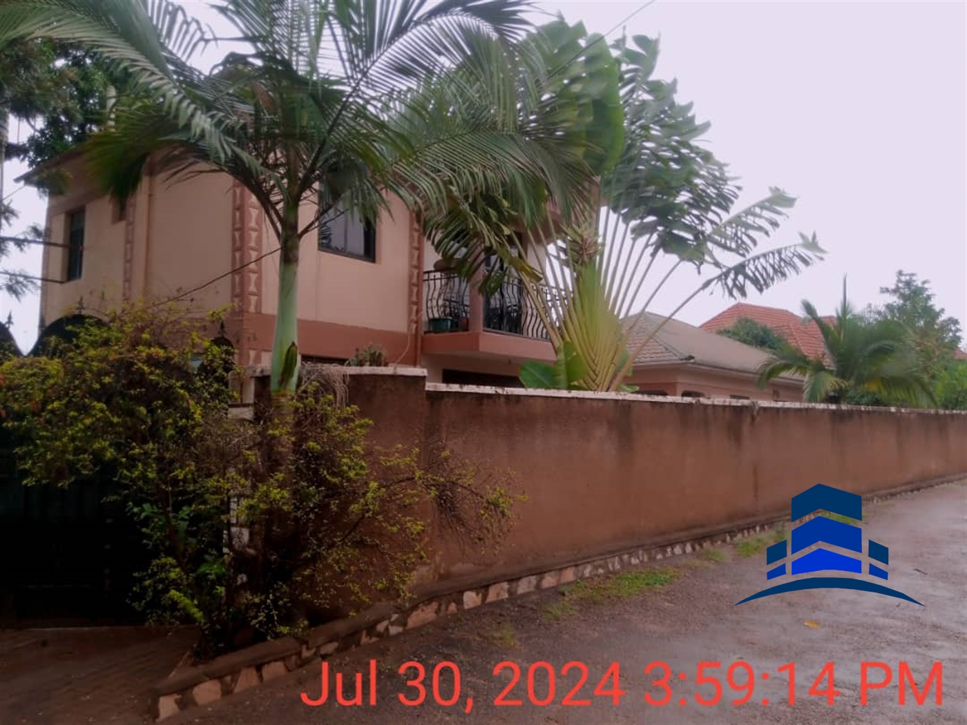 Storeyed house for sale in Nakweelo Wakiso