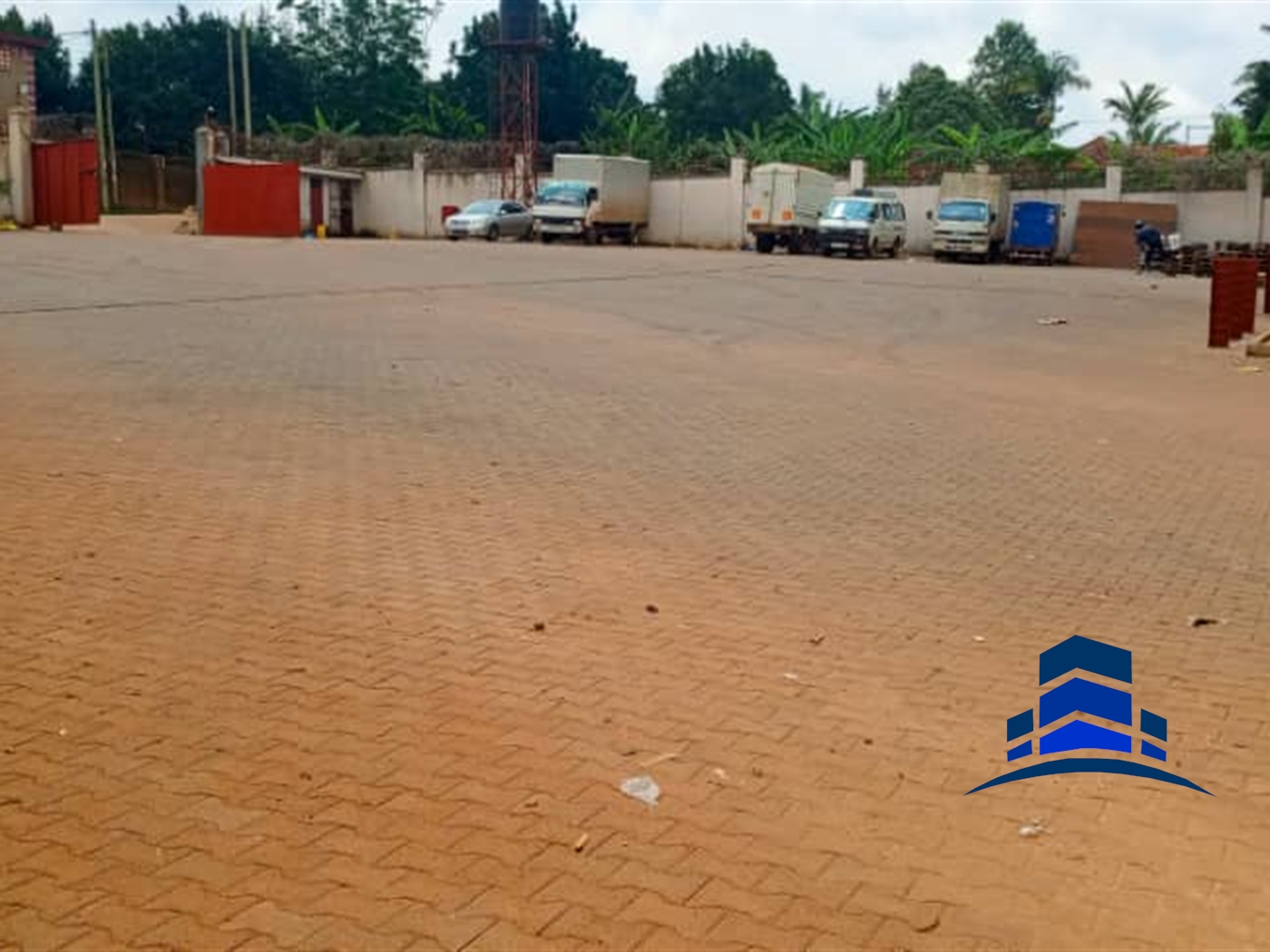 Warehouse for rent in Bweyogerere Wakiso