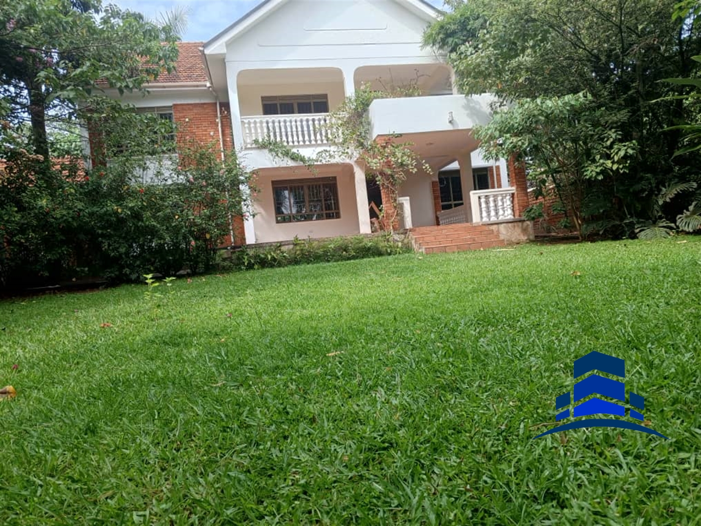 Storeyed house for rent in Naguru Kampala