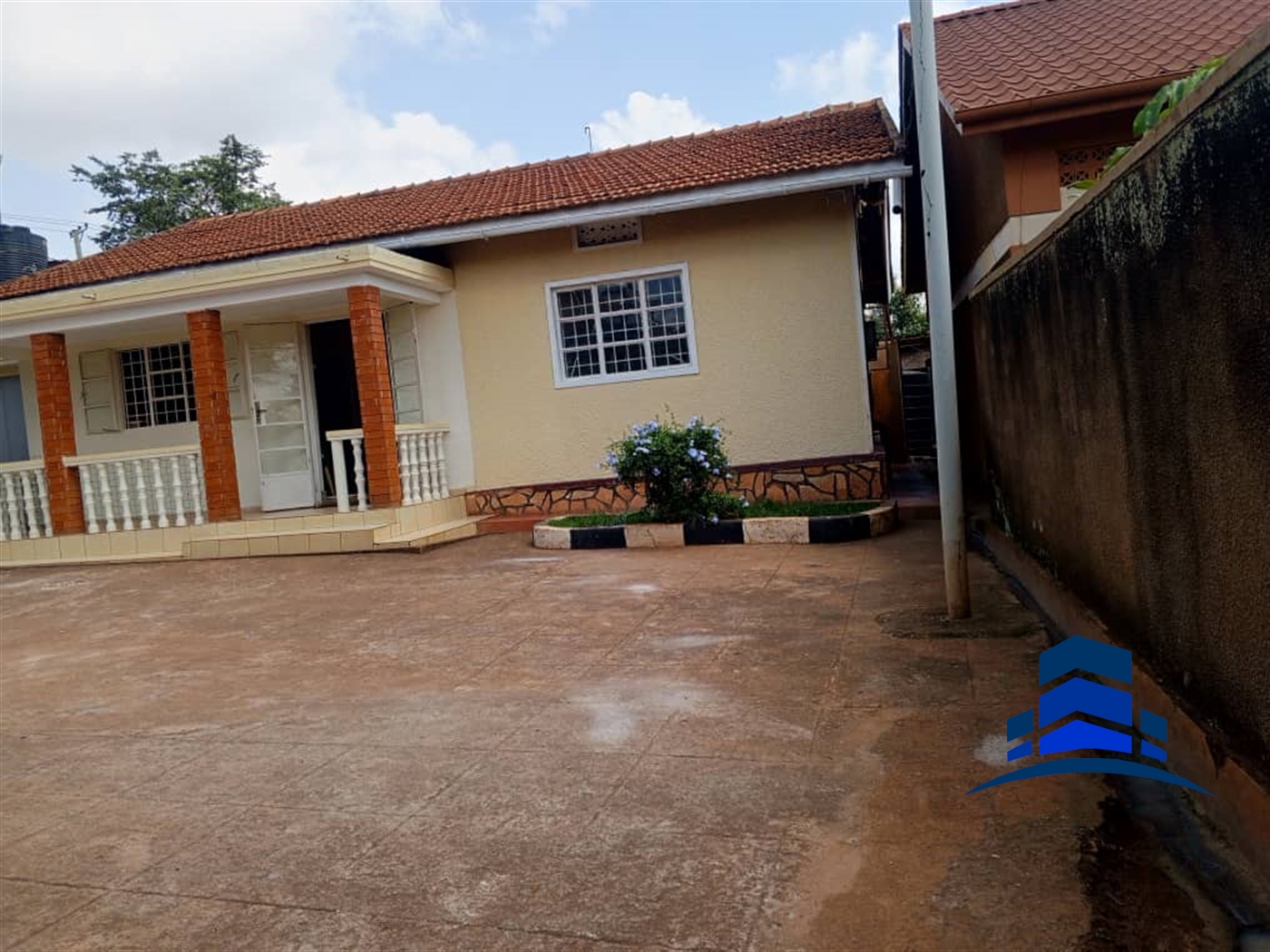 Bungalow for sale in Bukoto Kampala