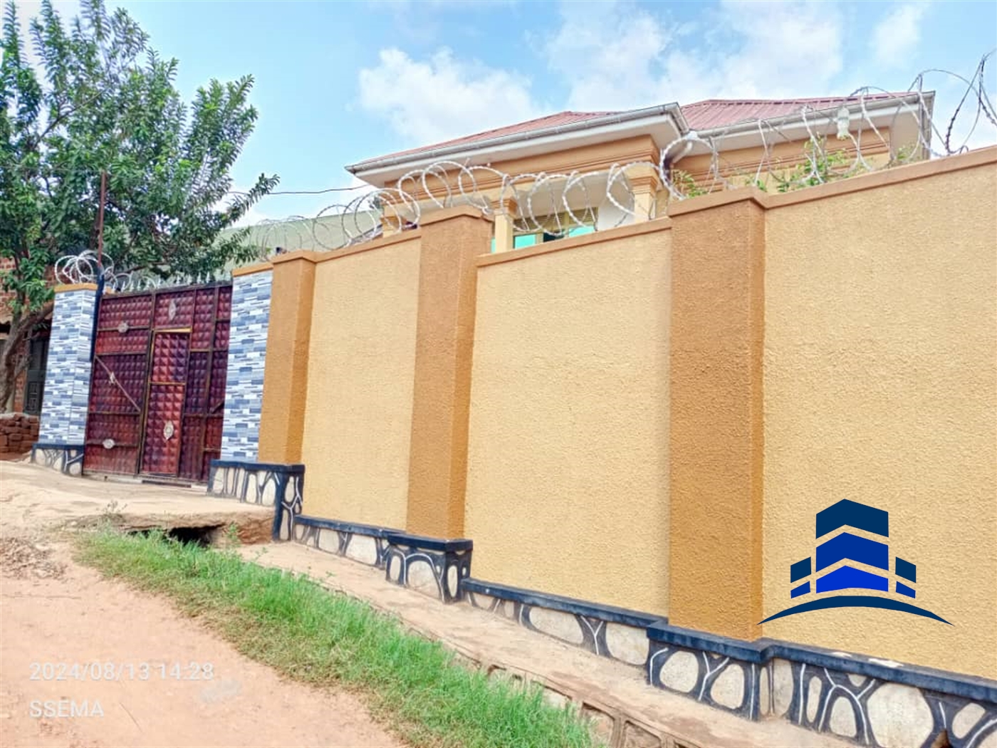 Storeyed house for sale in Nansana Wakiso