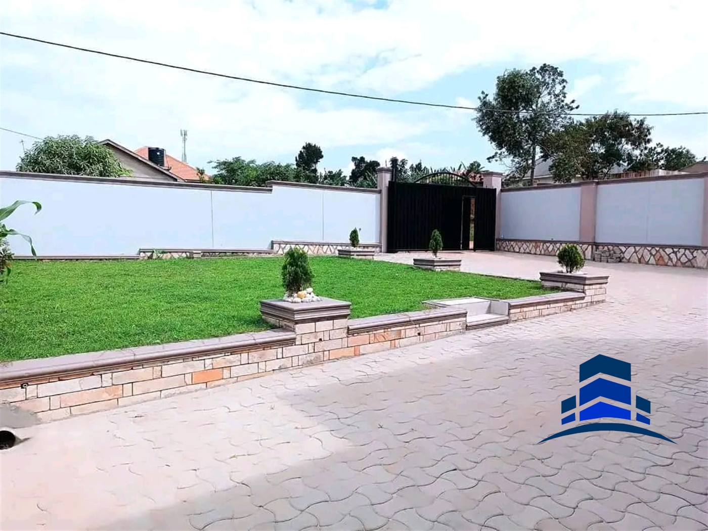 Bungalow for sale in Kimwanyi Wakiso