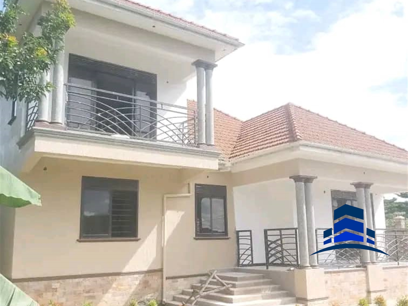 Storeyed house for sale in Kitende Wakiso