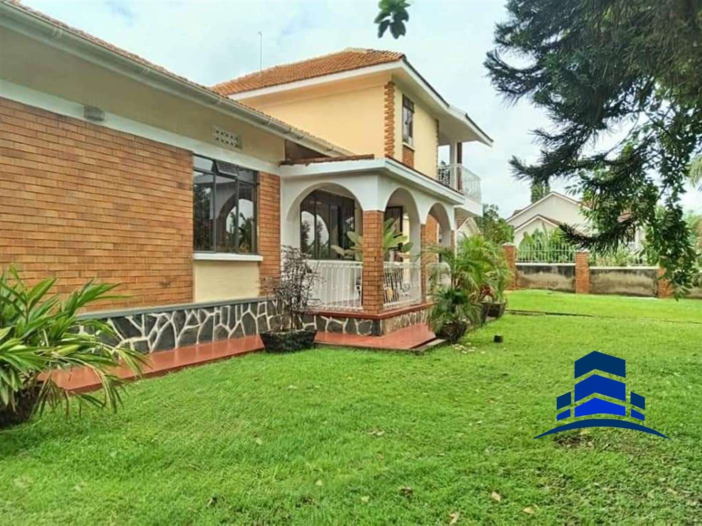 Storeyed house for sale in Mutungo Kampala