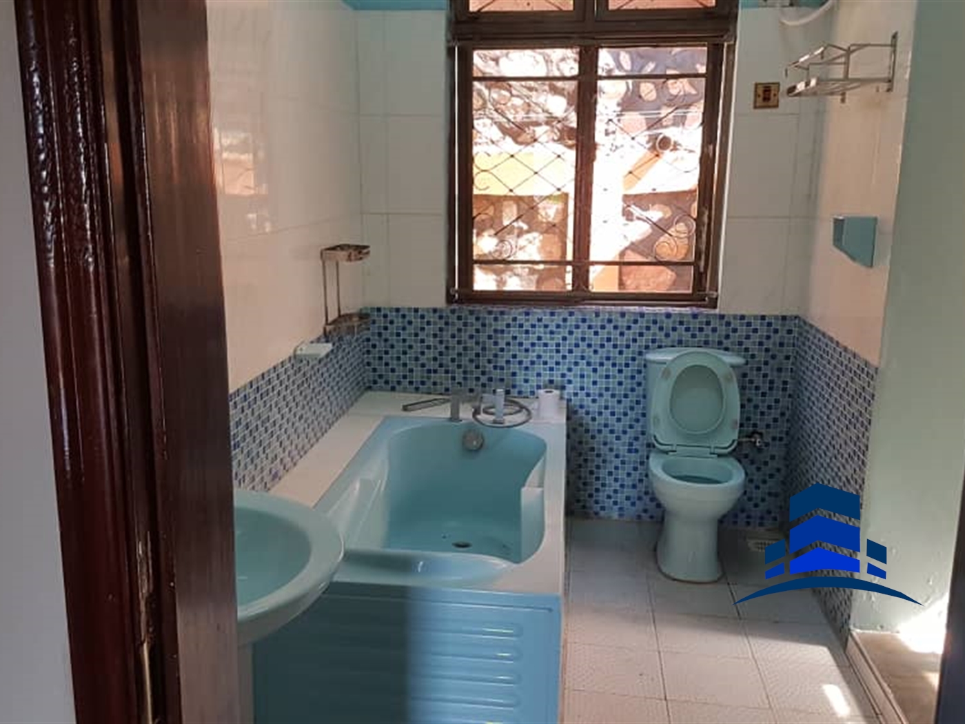 Mansion for rent in Lubowa Wakiso