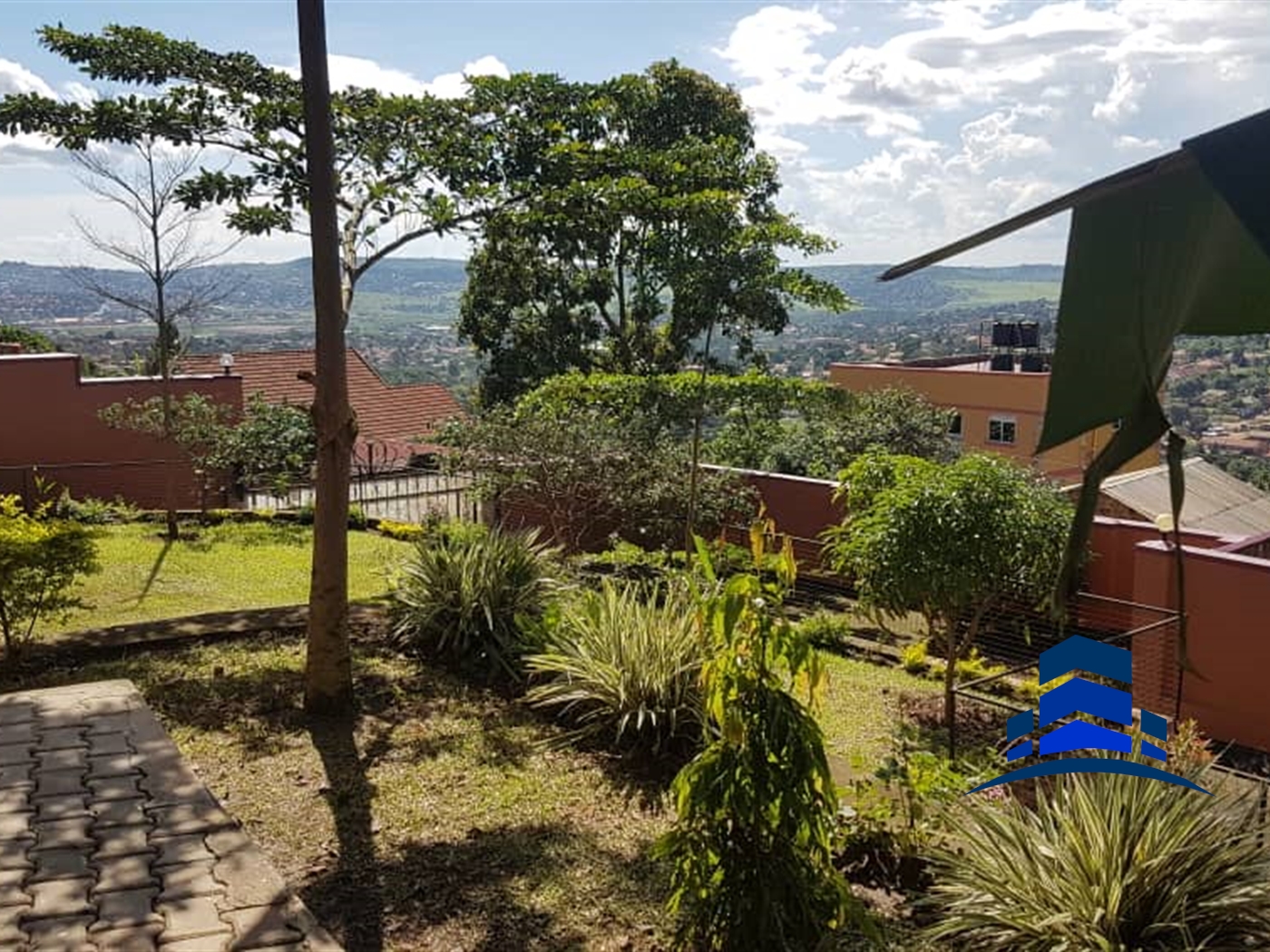 Mansion for rent in Lubowa Wakiso