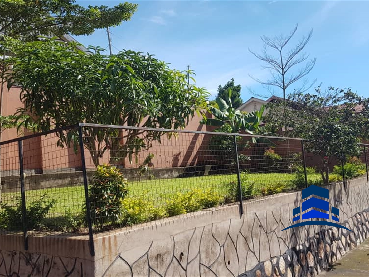 Mansion for rent in Lubowa Wakiso