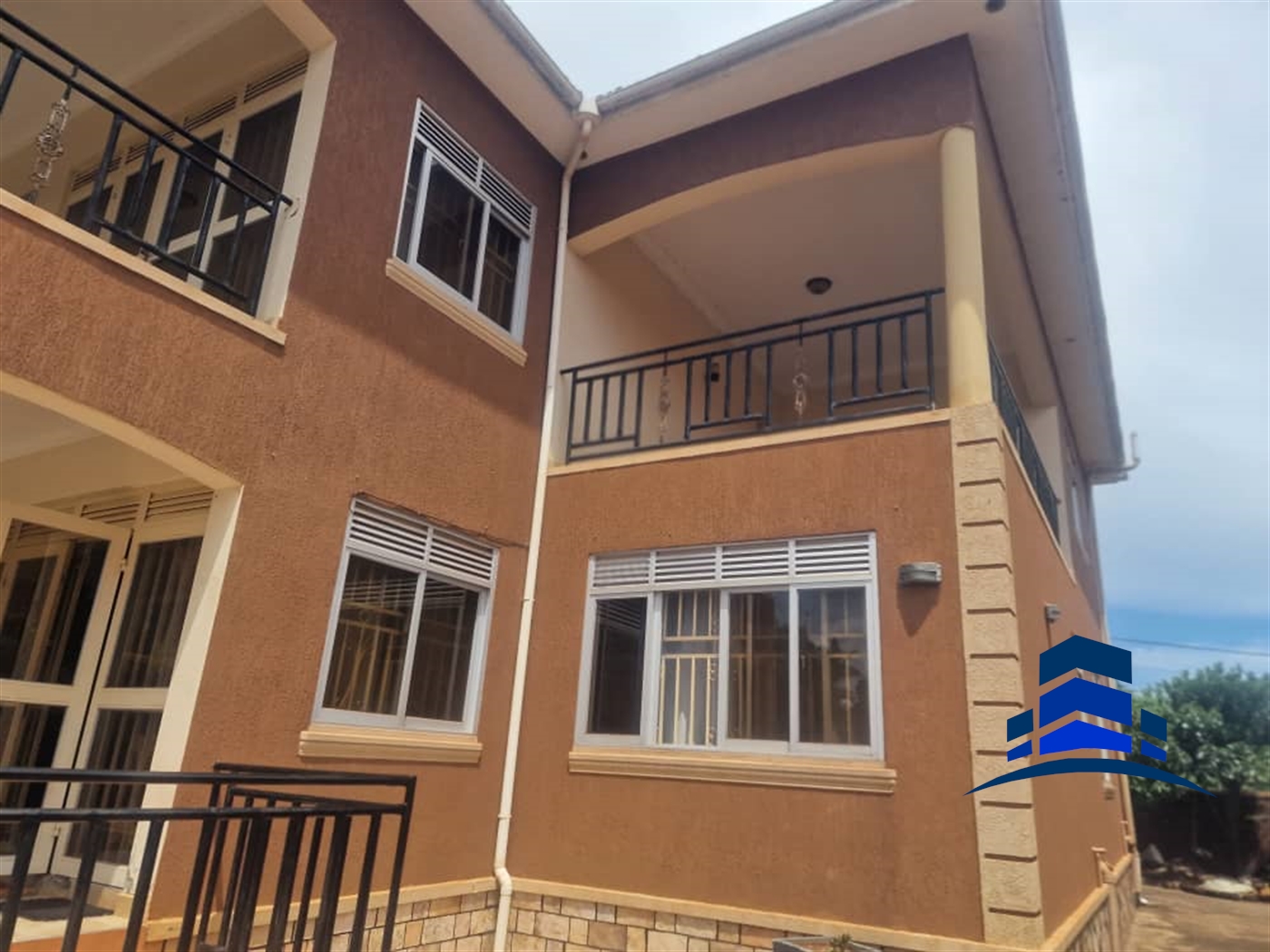 Mansion for sale in Bwebajja Wakiso