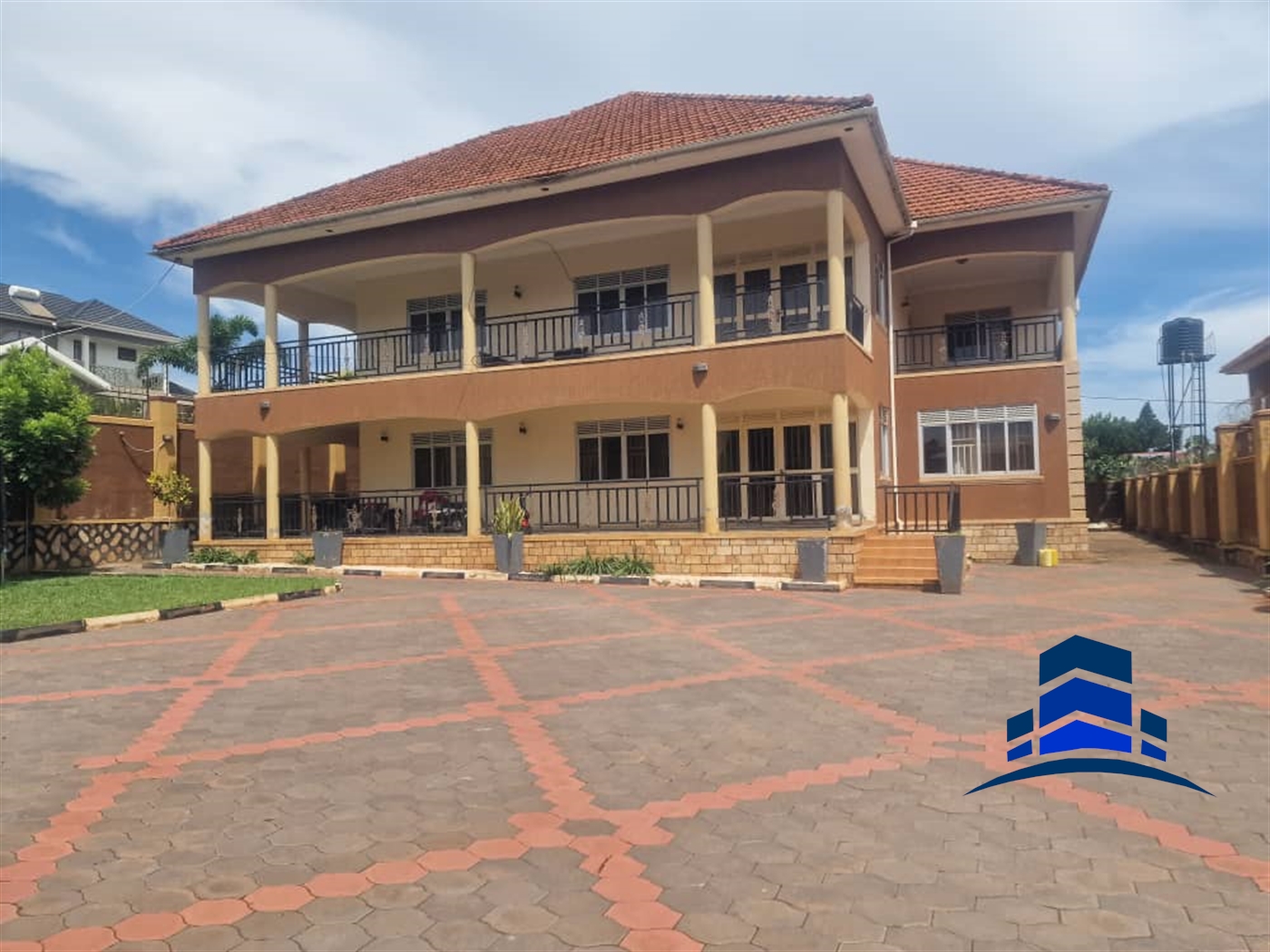 Mansion for sale in Bwebajja Wakiso