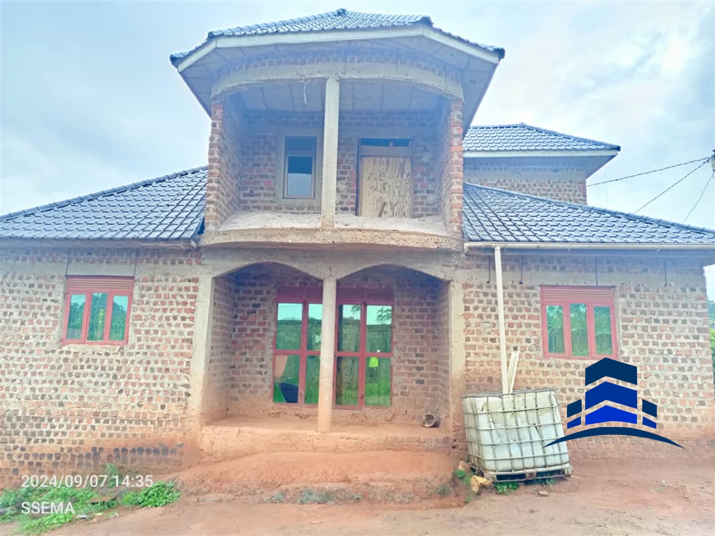 Storeyed house for sale in Buloba Wakiso