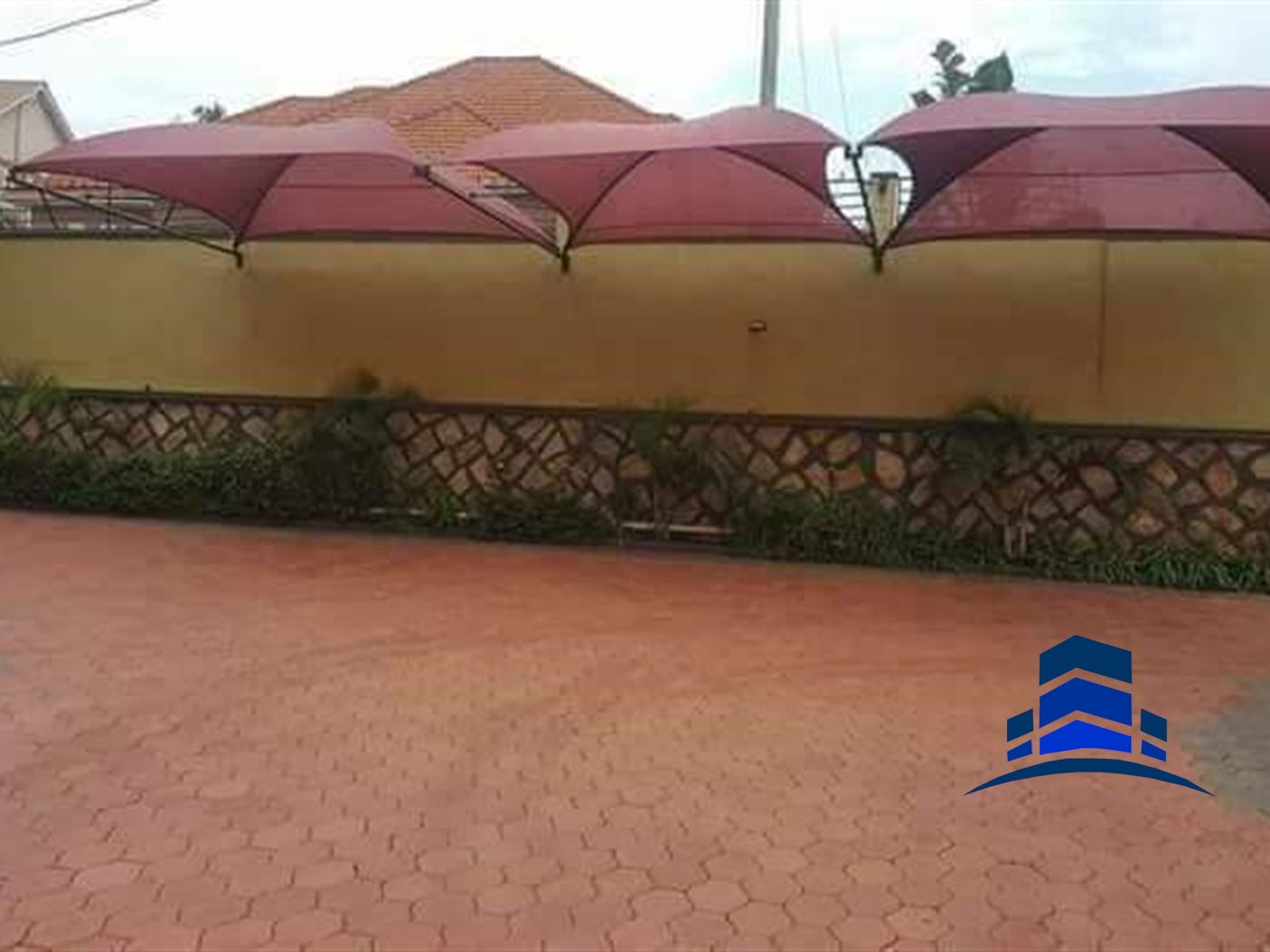 Mansion for sale in Naalya Wakiso