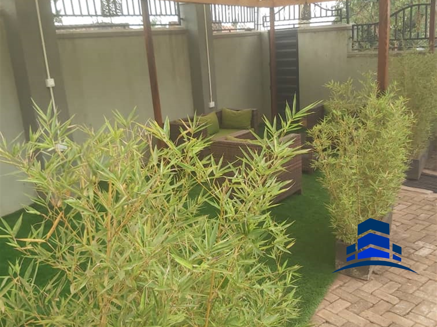 Storeyed house for sale in Mutungo Wakiso