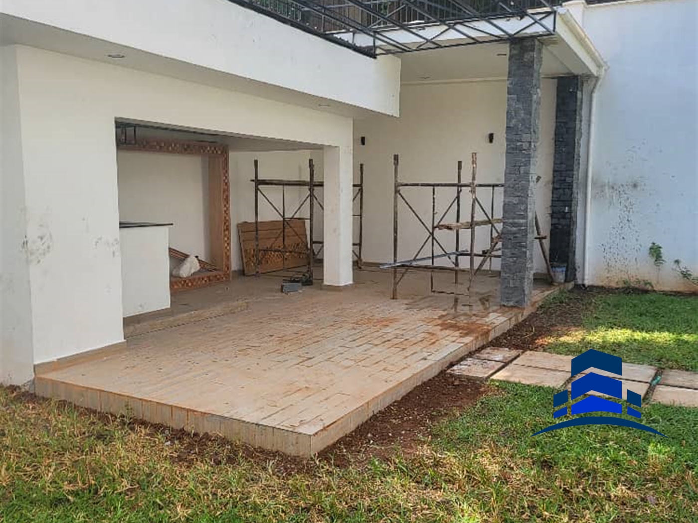 Storeyed house for rent in Kololo Kampala