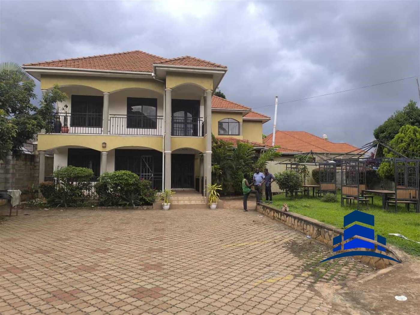 Storeyed house for sale in Munyonyo Kampala