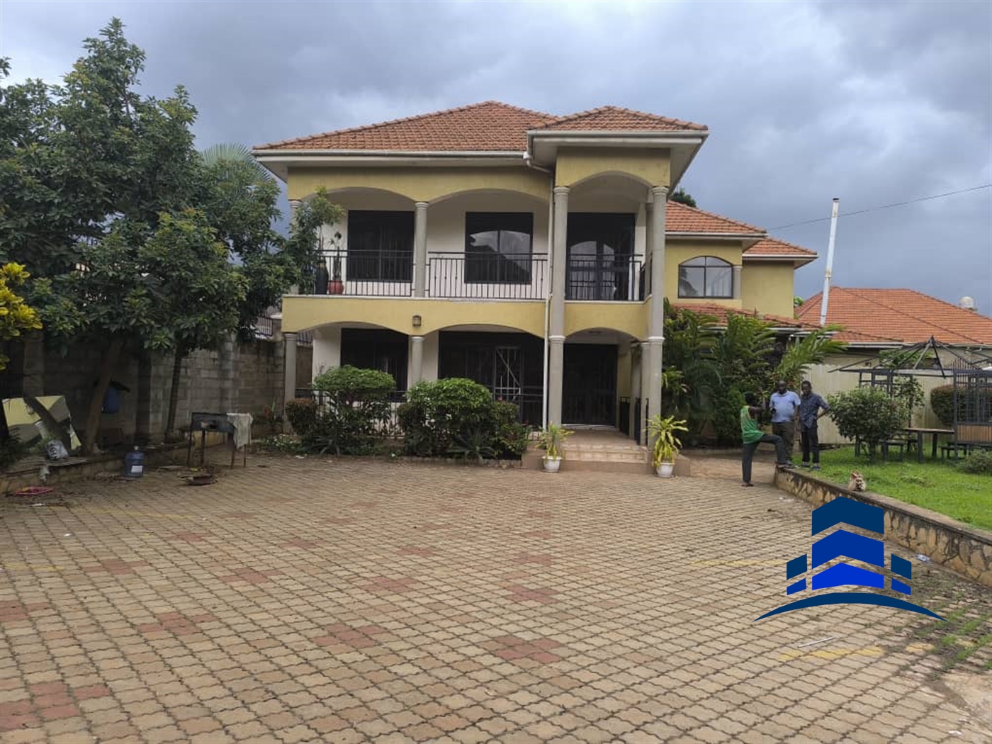 Storeyed house for sale in Munyonyo Kampala