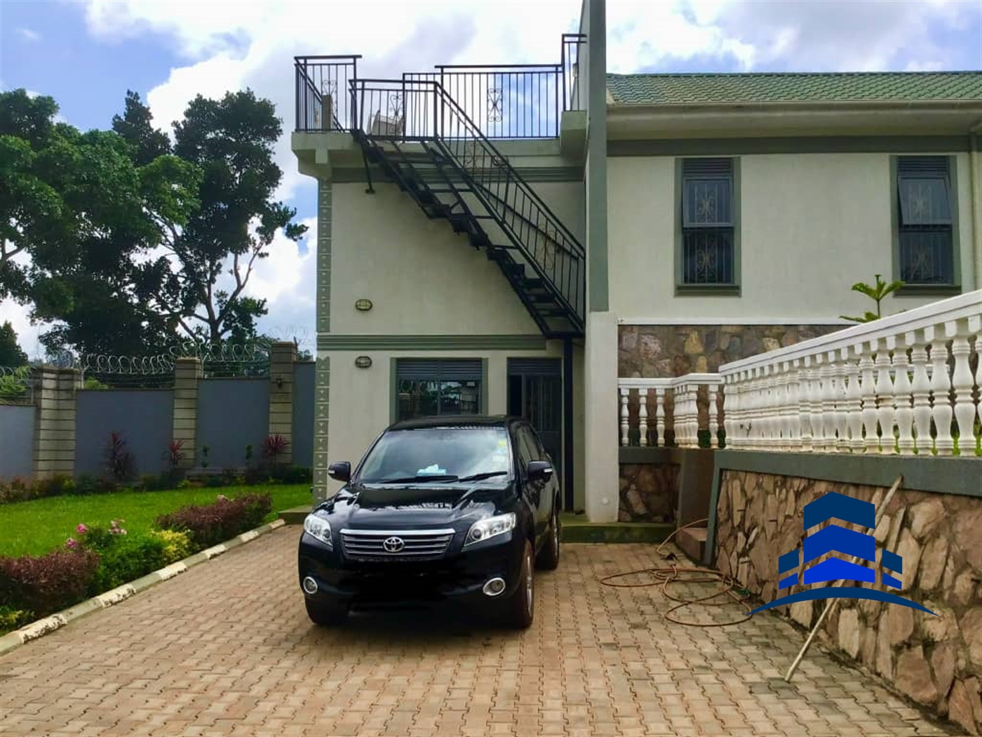 Storeyed house for sale in Bwebajja Wakiso