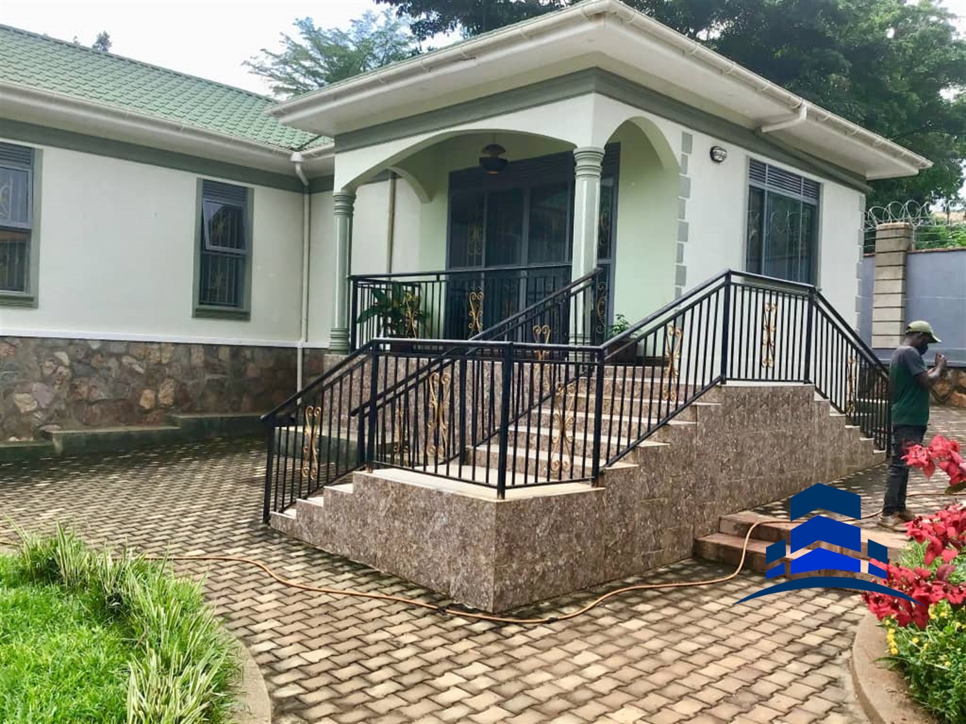 Storeyed house for sale in Bwebajja Wakiso