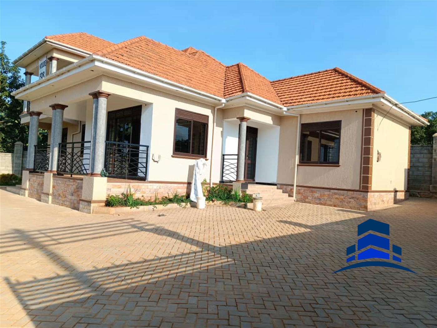 Storeyed house for sale in Kitende Wakiso