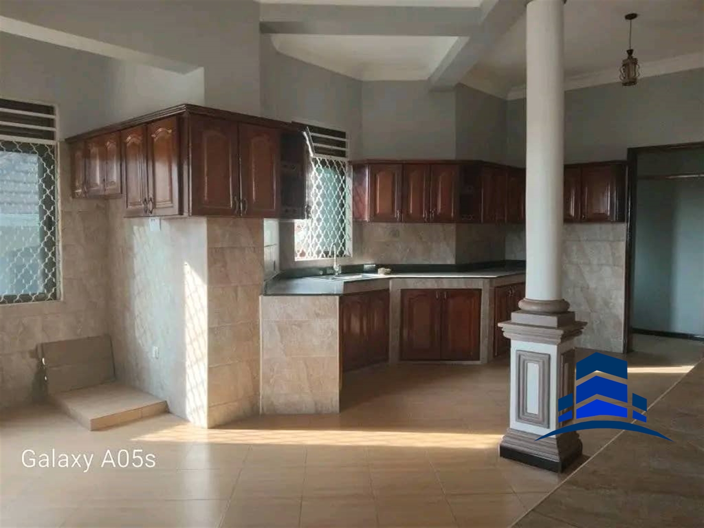 Mansion for sale in Nakweelo Wakiso