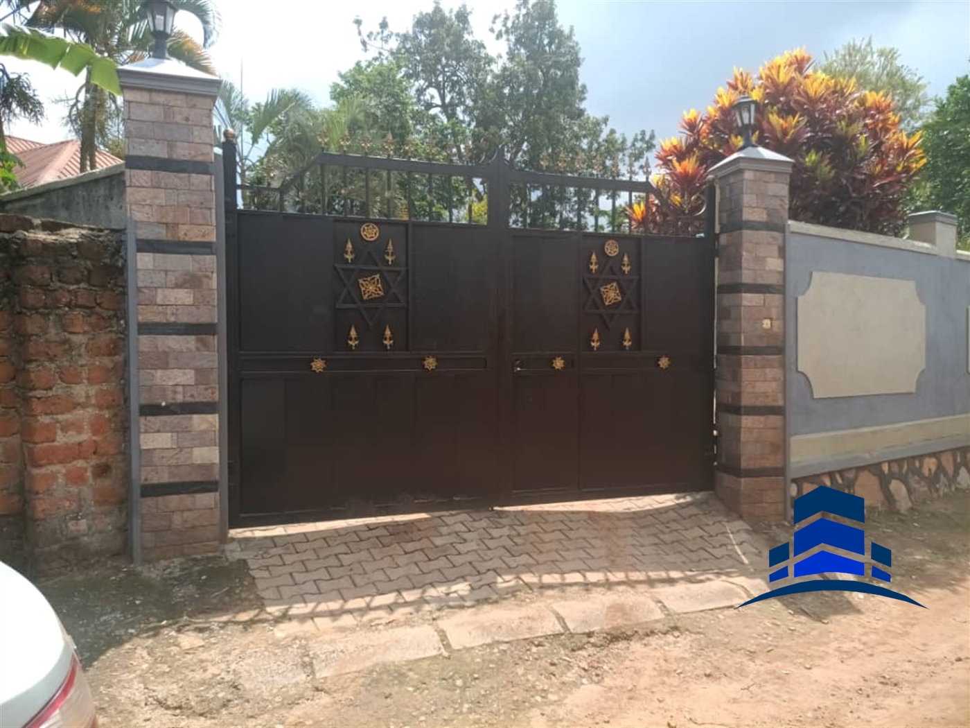 Bungalow for sale in Lweza Wakiso