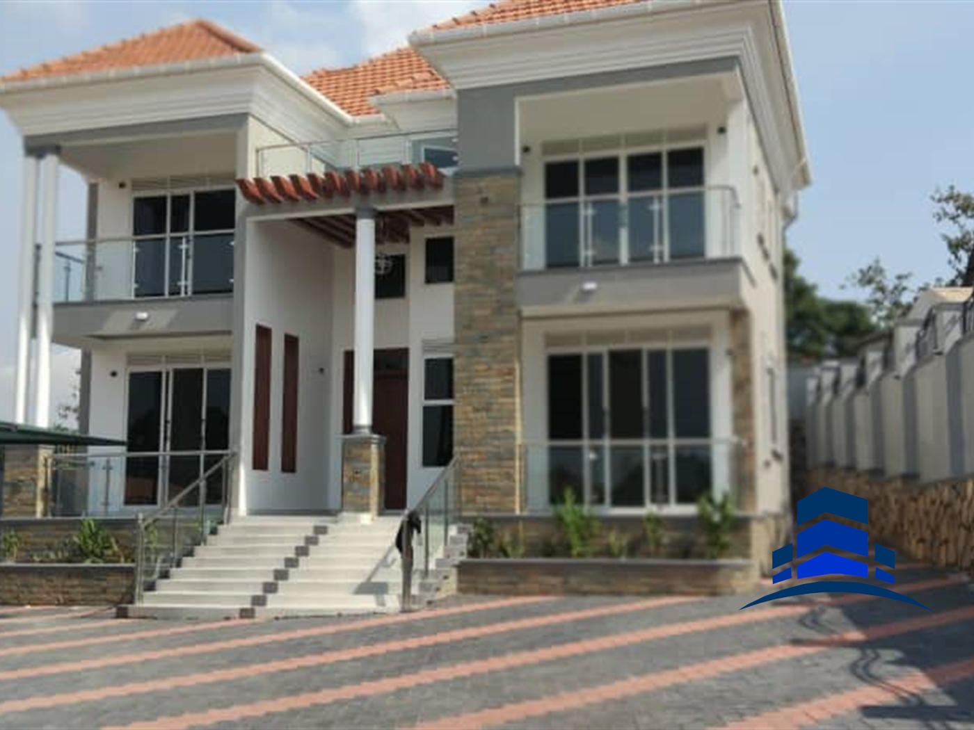 Storeyed house for sale in Munyonyo Kampala