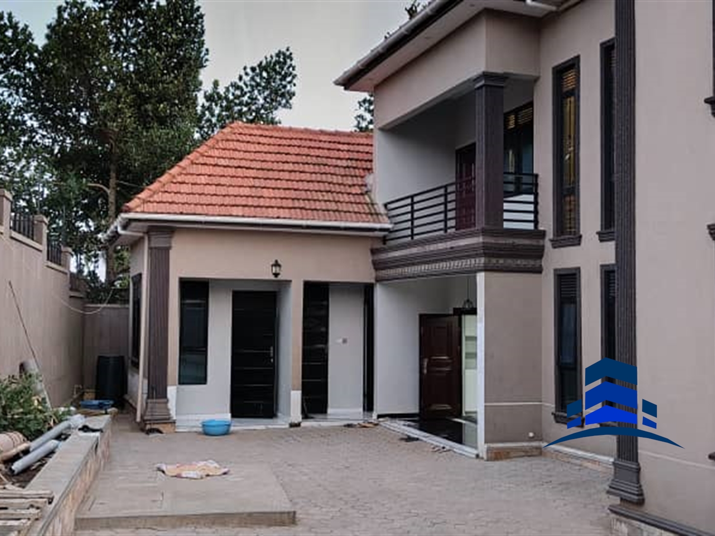 Mansion for sale in Kasangati Wakiso